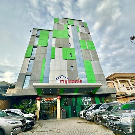 My Home Hotel Pontianak Dış mekan fotoğraf