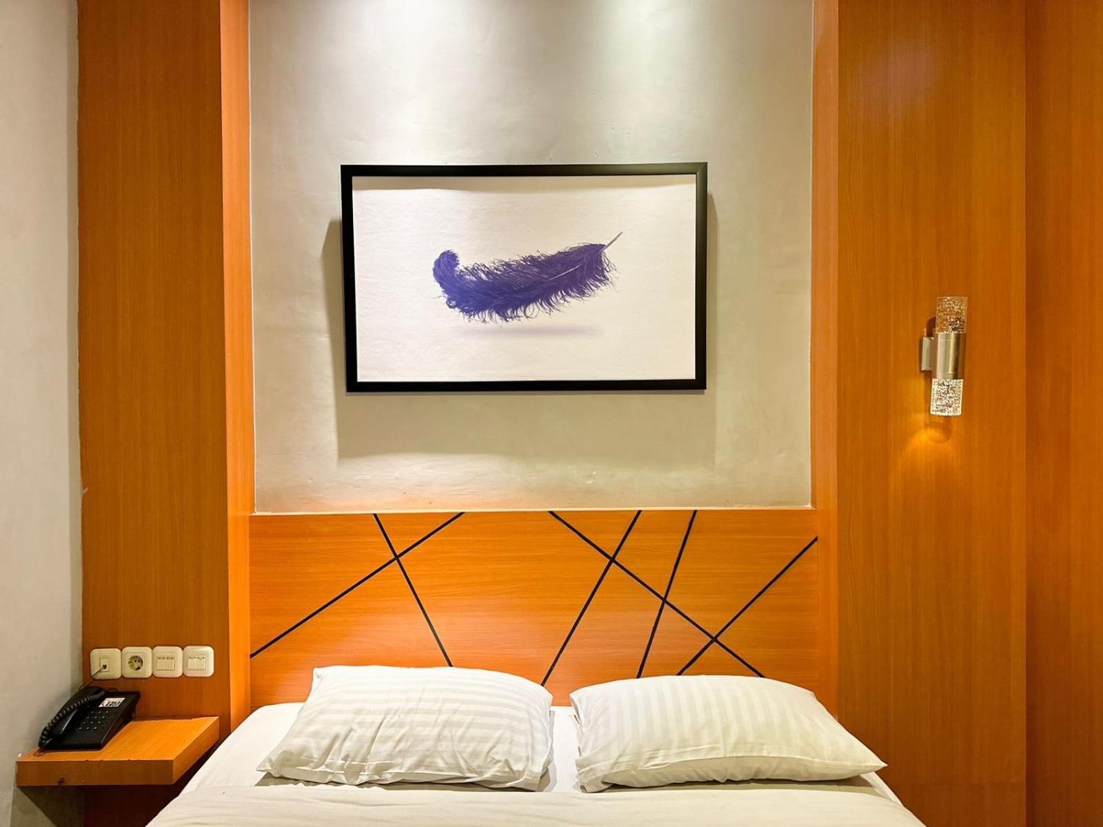My Home Hotel Pontianak Dış mekan fotoğraf