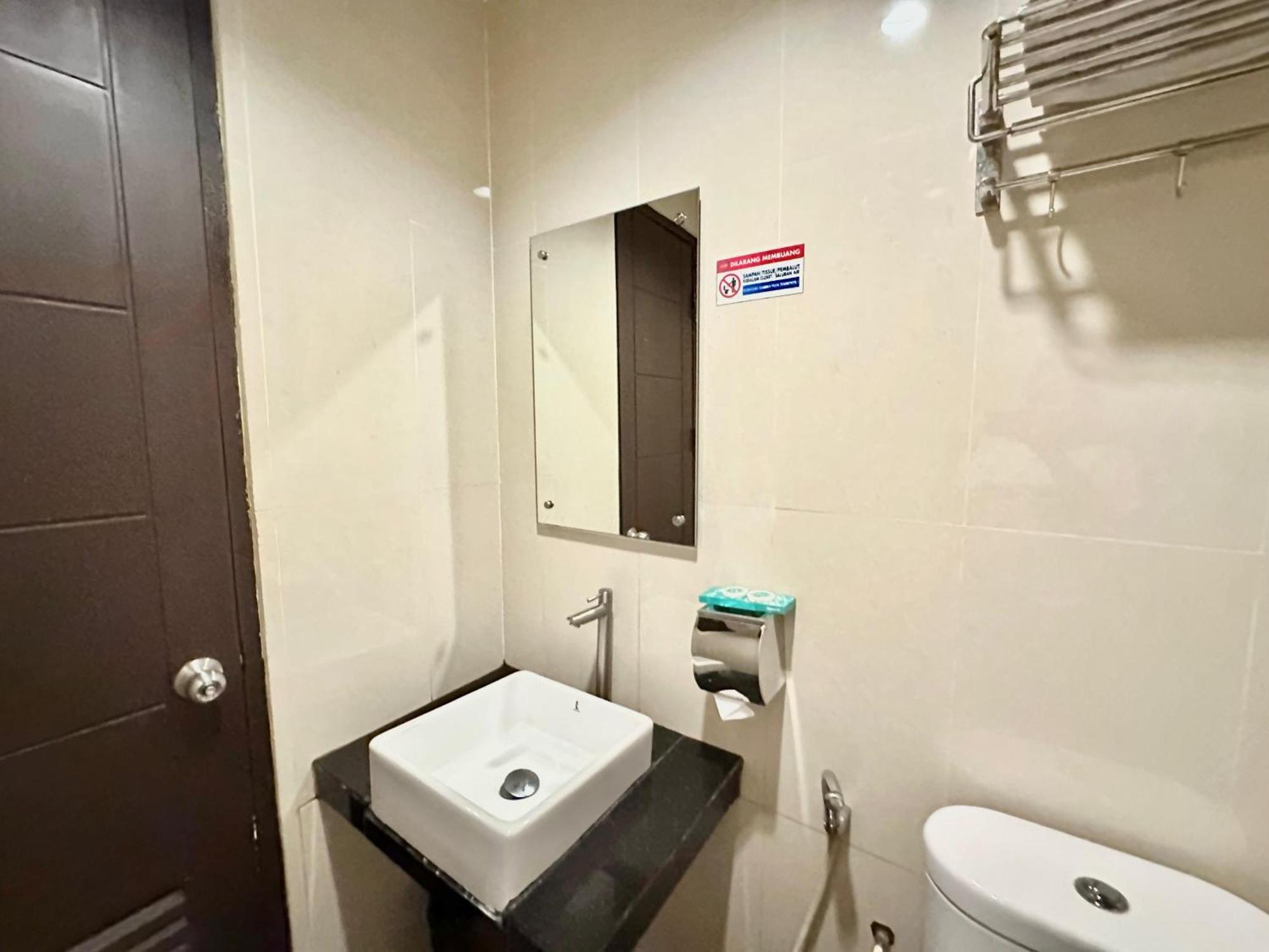 My Home Hotel Pontianak Dış mekan fotoğraf