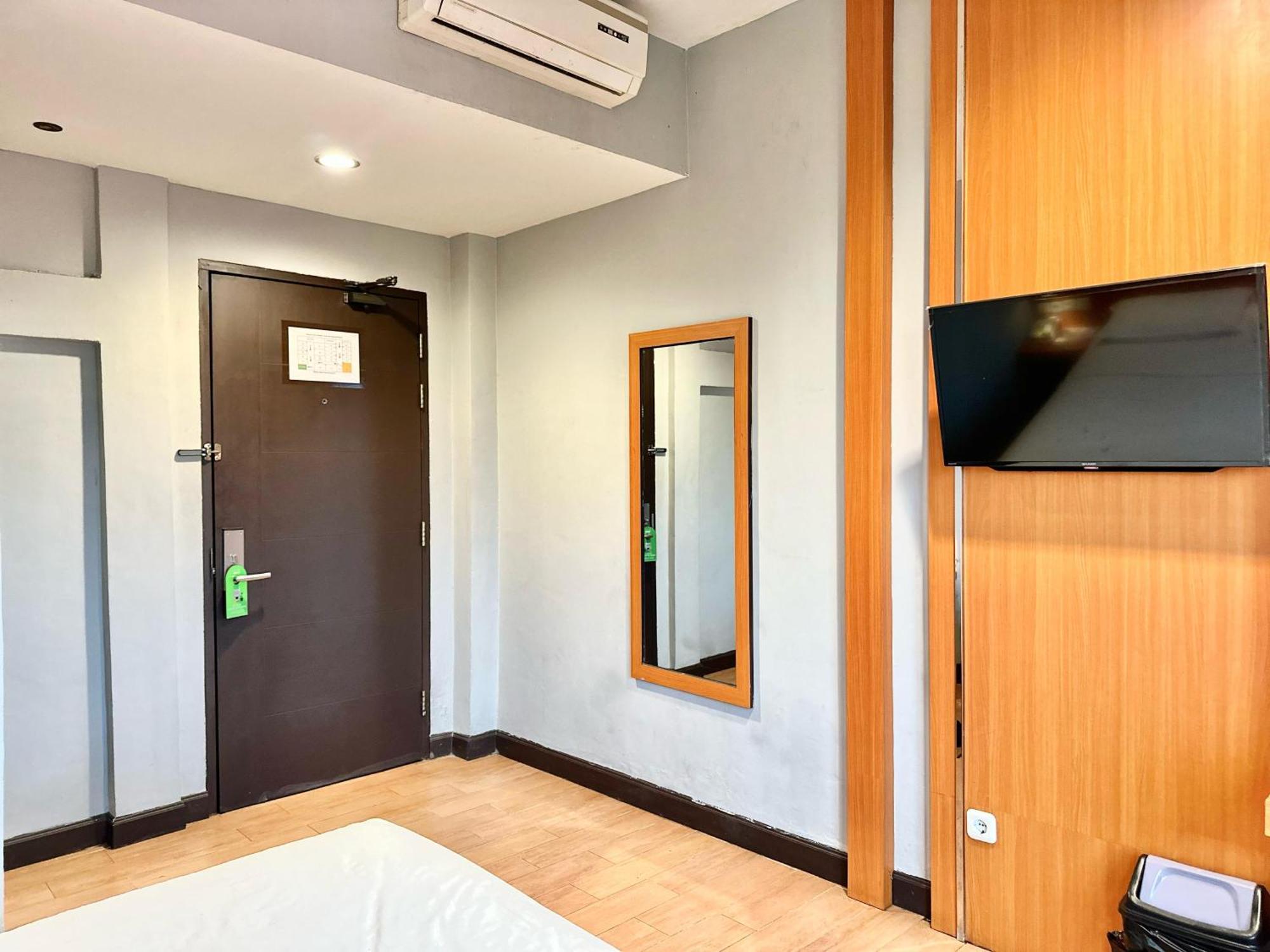 My Home Hotel Pontianak Dış mekan fotoğraf