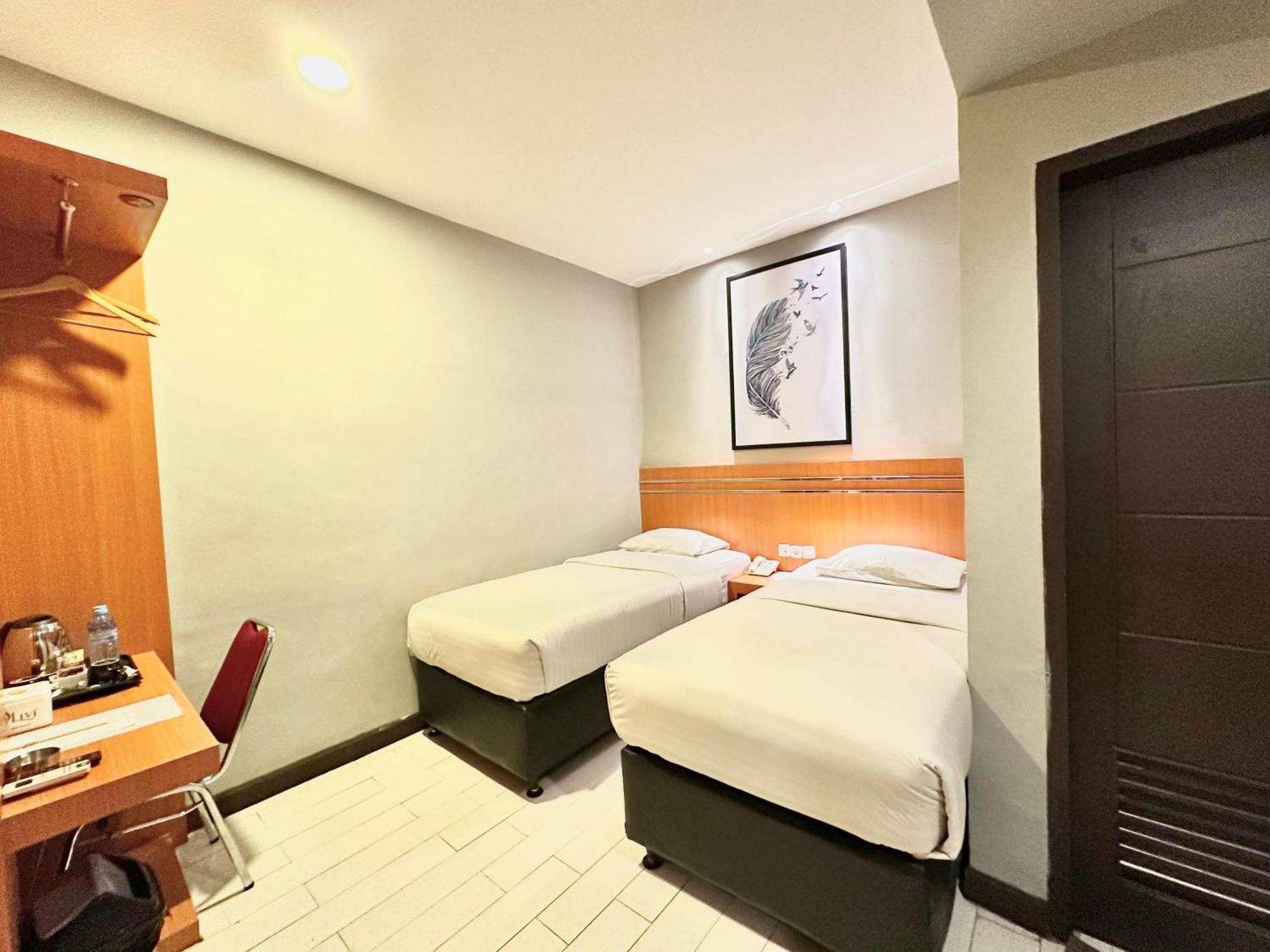 My Home Hotel Pontianak Dış mekan fotoğraf
