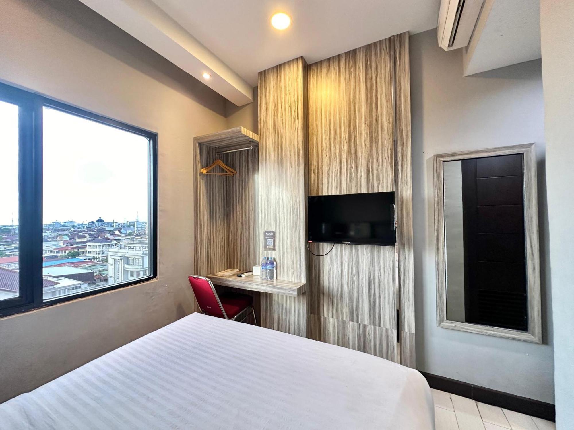My Home Hotel Pontianak Dış mekan fotoğraf