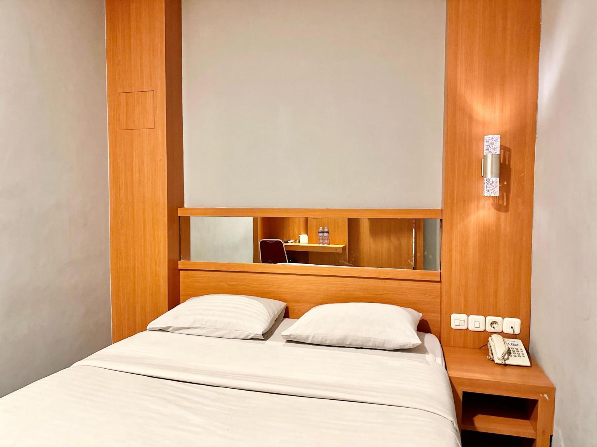 My Home Hotel Pontianak Dış mekan fotoğraf