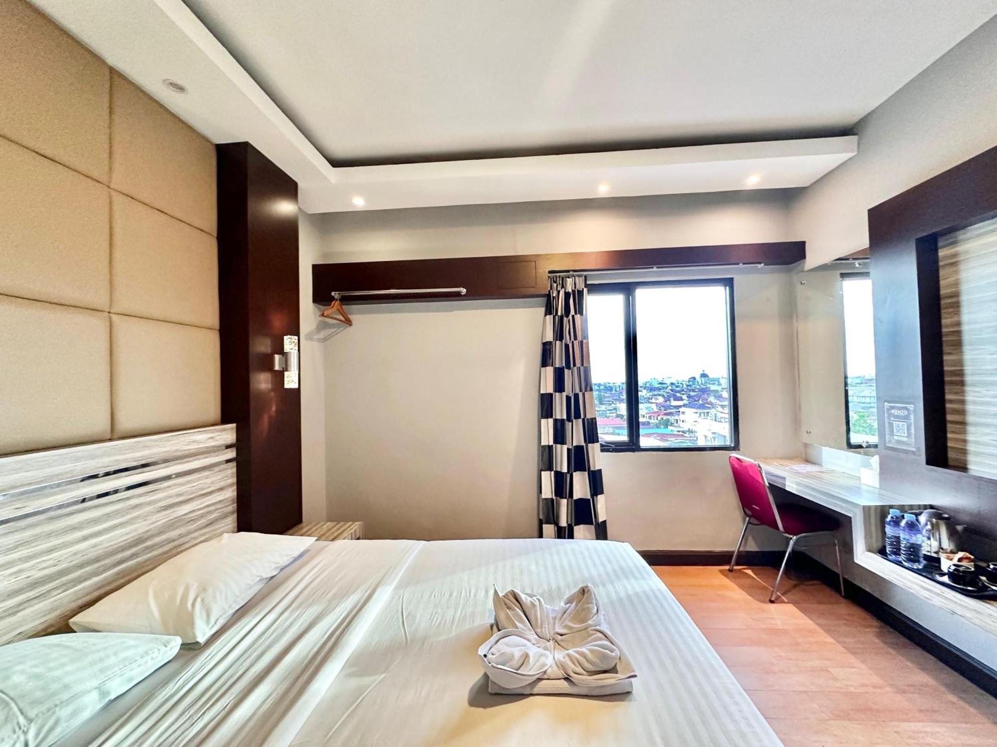 My Home Hotel Pontianak Dış mekan fotoğraf